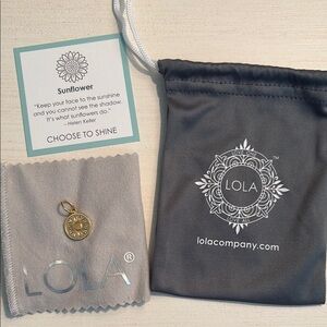 Lola Gold plated Sunflower charm.
